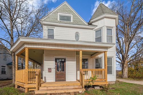 417 Maple St, Big Rapids, MI, 49307-1837 | Card Image