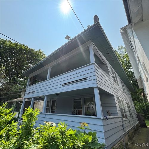 110 Bellaire Pl, Syracuse, NY, 13207-1825 | Card Image