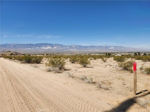 10 Cavetto Road, Lucerne Valley, CA, 92356 | Card Image
