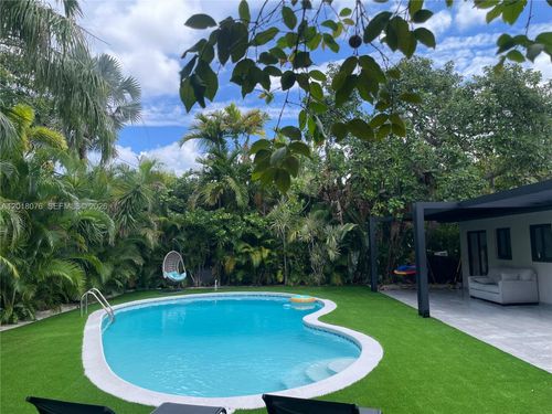1-1955 Alamanda Dr, North Miami, FL, 33181-2602 | Card Image