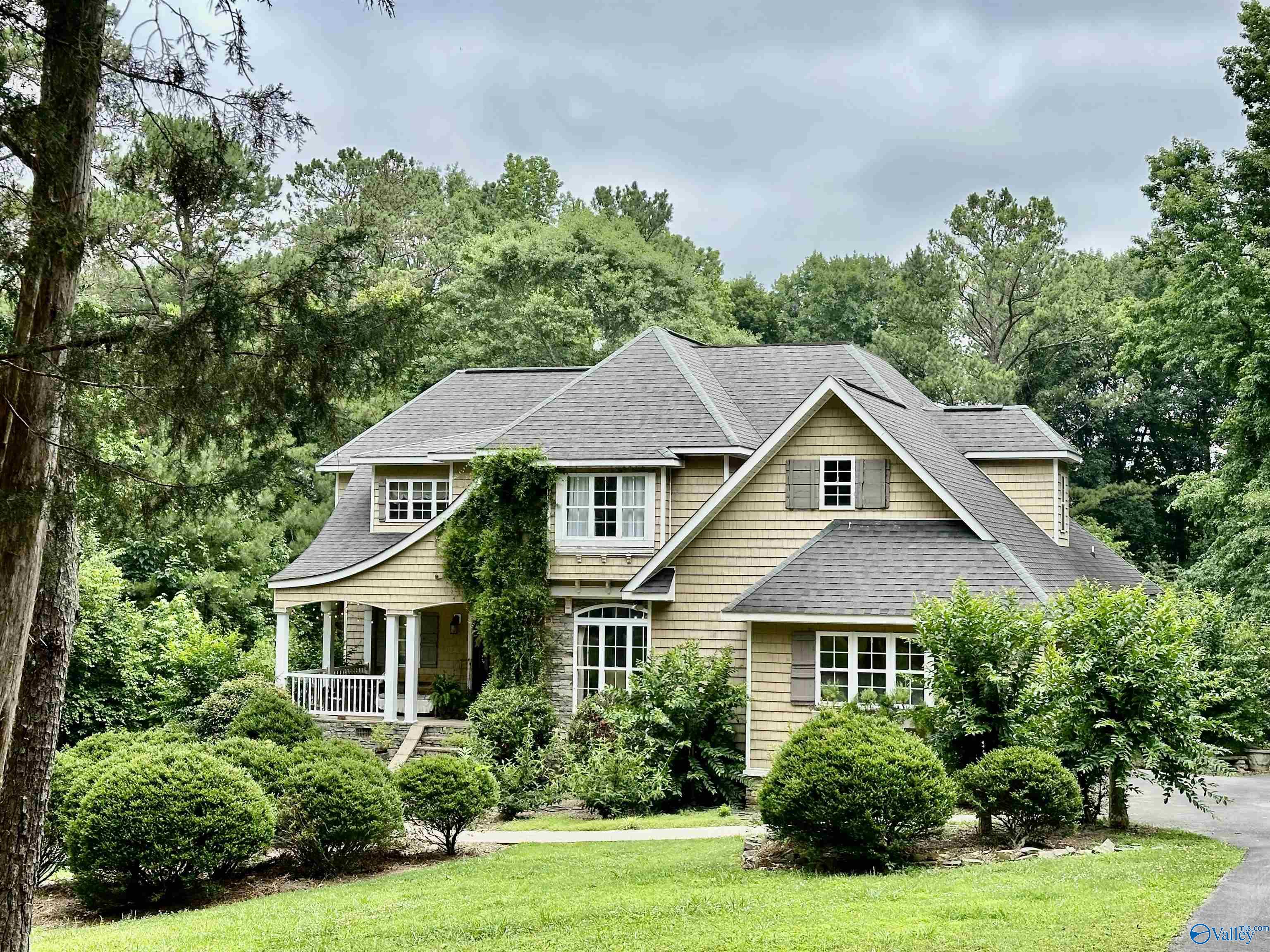 Hickory Ridge Dr, Gadsden, AL 35905