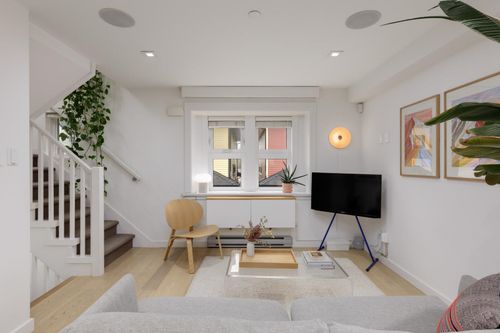 725 Union St, Vancouver, BC, V6A2C3 | Card Image