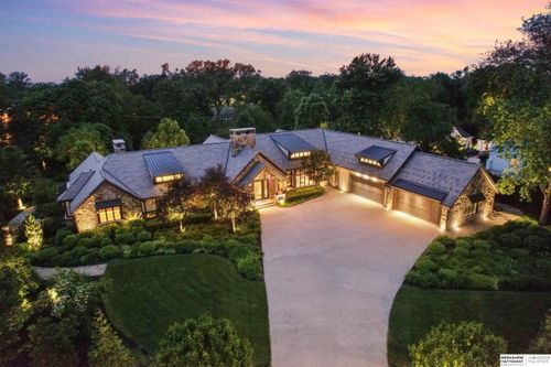 840 Loveland Dr, Omaha, NE, 68114-5340 | Card Image