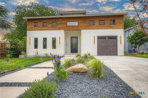 455 S Hackberry Ave, New Braunfels, TX, 78130-6351 | Card Image