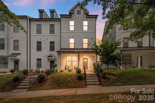 610 District Ct, Fort Mill, SC, 29708-8994 | Card Image