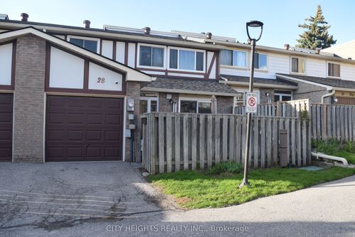 28 Crest Fern Way, North York, ON, M2J4M2 | Card Image