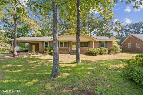 12461 Laurelcrest Rd, Laurinburg, NC, 28352-2325 | Card Image
