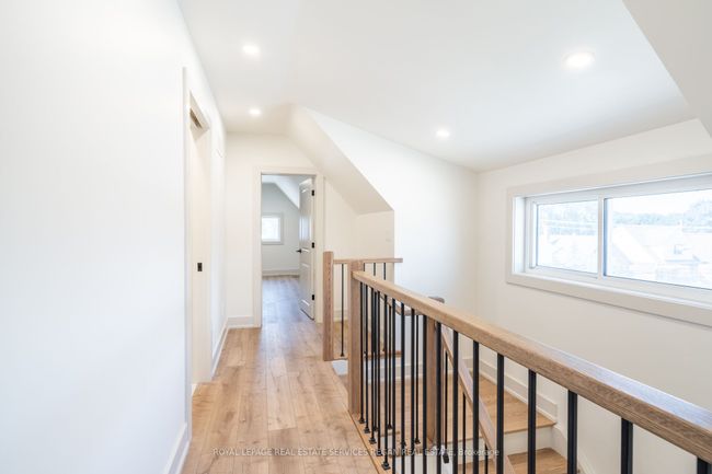 267 Dundurn St S, Home with 2 bedrooms, 2 bathrooms and 1 parking in Hamilton ON | Image 20