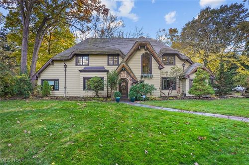 2934 Silver Lake Blvd, Silver Lake, OH, 44224-3037 | Card Image