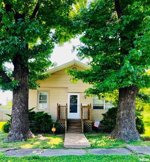 104 S 8th St, Herrin, IL, 62948-3641 | Card Image
