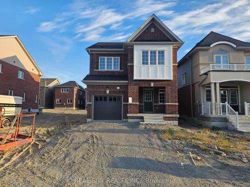 5 Heather Fullerton Ave, Sutton West, ON, L0E1R0 | Card Image