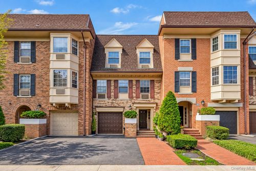 204l-12-32 Diane Pl, Bayside, NY, 11360-1293 | Card Image