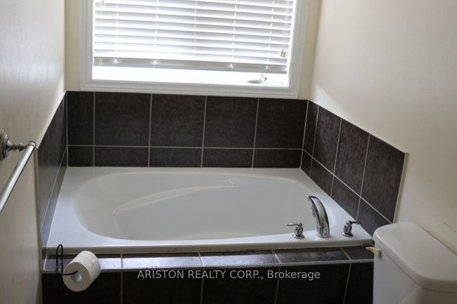 40 Alexie Way, House attached with 4 bedrooms, 3 bathrooms and 1 parking in Vaughan ON | Image 14