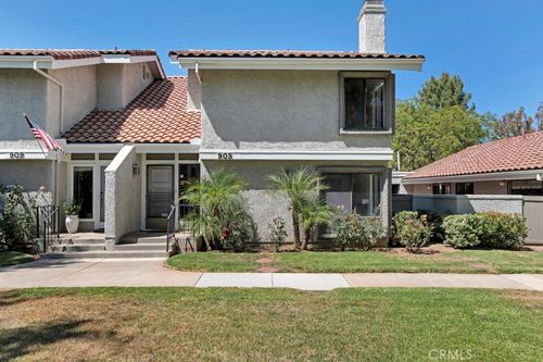 905 Thistlegate Rd, Oak Park, CA, 91377-3917 | Card Image