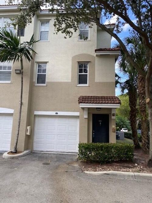 208-5960 W Sample Rd, Coral Springs, FL, 33067-3256 | Card Image