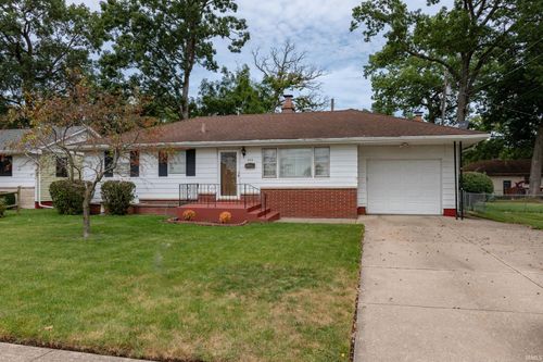 3913 Ardmore Trl, South Bend, IN, 46628-1201 | Card Image