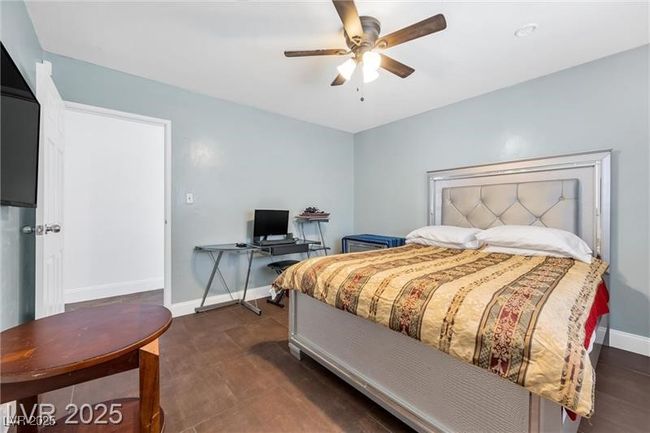 Bedroom with baseboards and a ceiling fan | Image 23