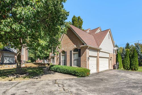 39450 Legend Ct, Northville, MI, 48167-3933 | Card Image