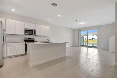 539 Se Rivergrass St, Port St. Lucie, FL, 34984-6694 | Card Image