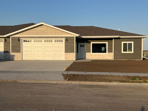 921 S Willet St, ABERDEEN, SD, 57401 | Card Image