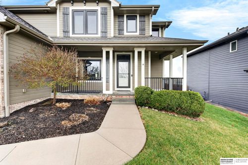 8524 Kilpatrick Pkwy, Bennington, NE, 68007-3244 | Card Image