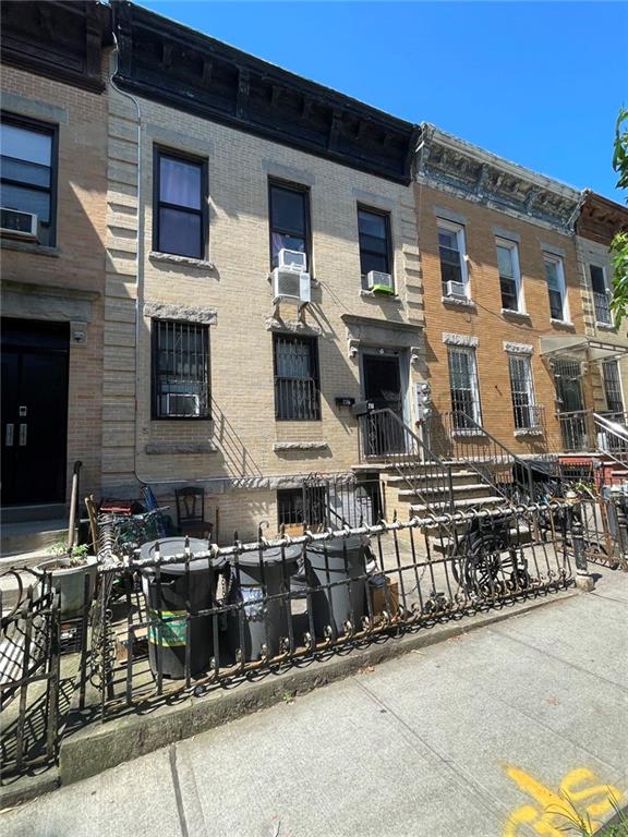 42nd St, Brooklyn, NY 11232
