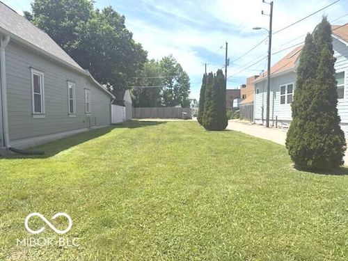 930 Olive Street, Indianapolis, IN, 46203 | Card Image