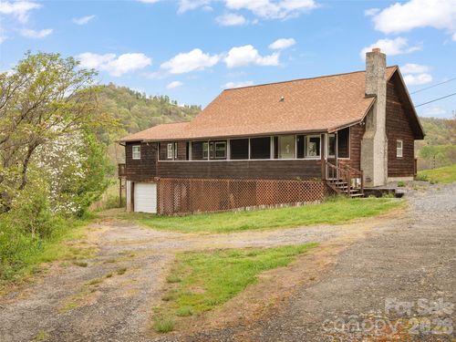 37 Sawyer Ridge Rd, Clyde, NC, 28721-7868 | Card Image