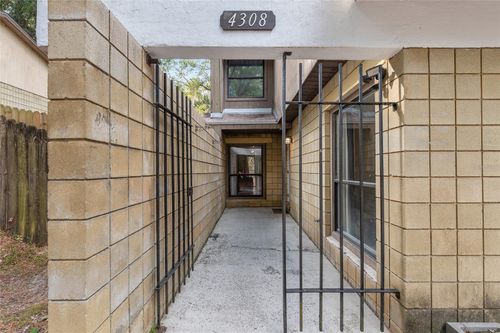 4308 69th Ter, GAINESVILLE, FL, 32608-6431 | Card Image