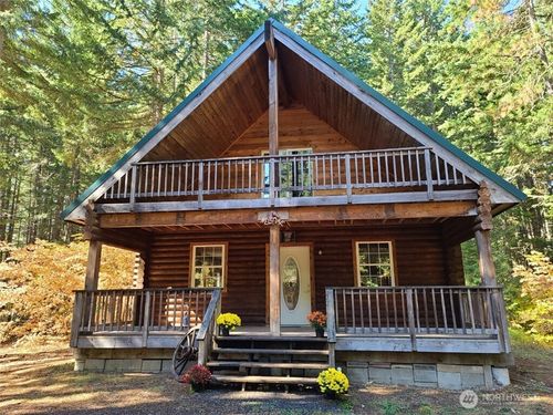 551 Pioneer Trl, Cle Elum, WA, 98922-8515 | Card Image