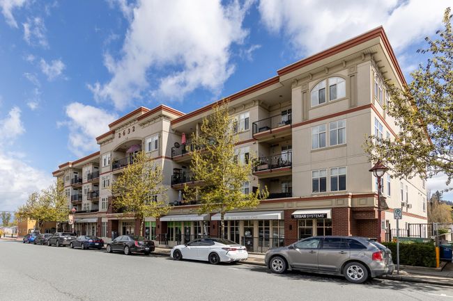 207 - 2632 Pauline Street, Condo with 2 bedrooms, 2 bathrooms and 2 parking in Abbotsford BC | Image 1