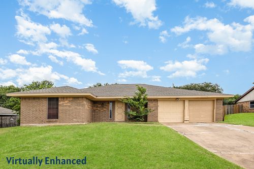 712 Springhill Dr, Hurst, TX, 76054-2316 | Card Image