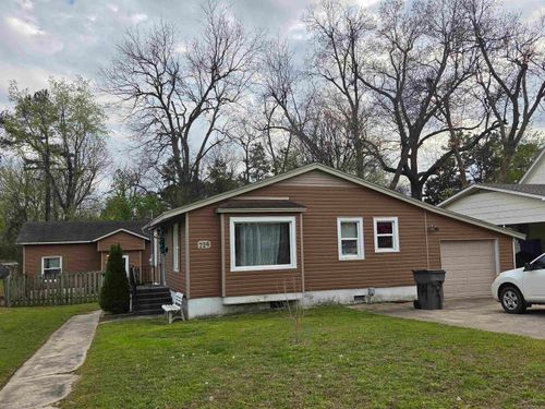 712 &amp; 714 W. Main Street, Paragould, AR, 72450 | Card Image