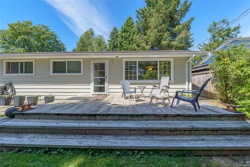 255 Otter St, Ucluelet, BC, V0R3A0 | Card Image