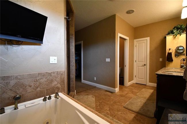 406 Country Club Rd, House other with 6 bedrooms, 5 bathrooms and null parking in Glendive MT | Image 16