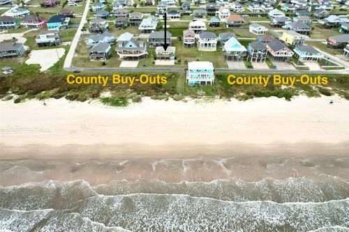 2577 Holiday Dr, Crystal Beach, TX, 77650 | Card Image