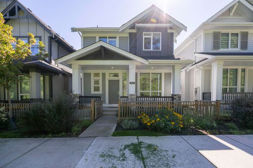 7846 204 St, Langley, BC, V2Y1X4 | Card Image