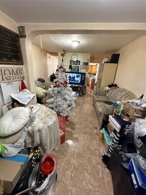 15213 118th Avenue, New York, NY, 11434 | Card Image