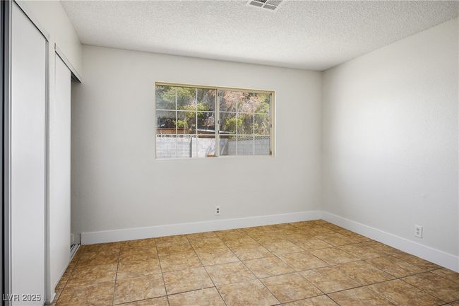 Primary Bedroom | Image 11