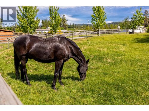 4284 Jaud Rd, Kelowna, BC, V1W4C5 | Card Image