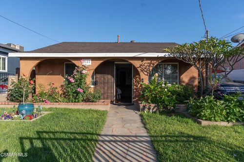 13132 Kagel Canyon St, Pacoima, CA, 91331-3218 | Card Image
