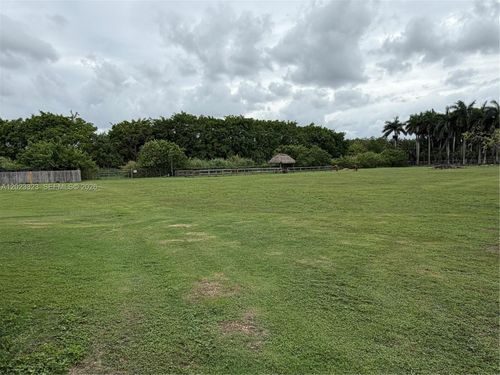 19071 Sw 197th Ave, Miami, FL, 33187 | Card Image