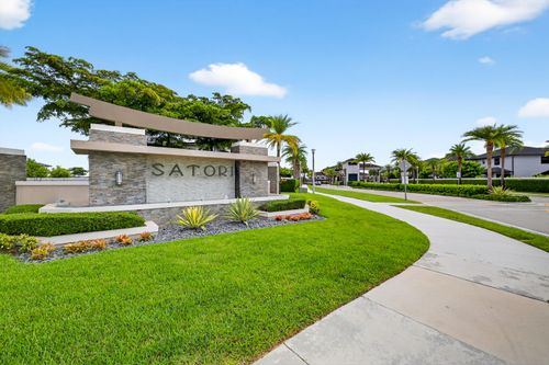 15800 Nw 88th Ave, Miami Lakes, FL, 33018-1400 | Card Image