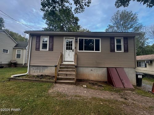 765 Elk Lake Dr, Waymart, PA, 18472-6104 | Card Image