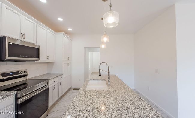 1020 Market St, House other with 3 bedrooms, 3 bathrooms and null parking in Nescopeck PA | Image 22