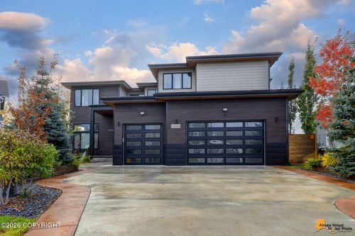 10554 Whitby Cir, Anchorage, AK, 99515-2255 | Card Image