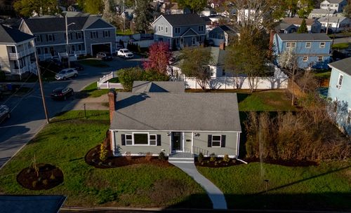 73 Tucker St, Lincoln, RI, 02865-2142 | Card Image