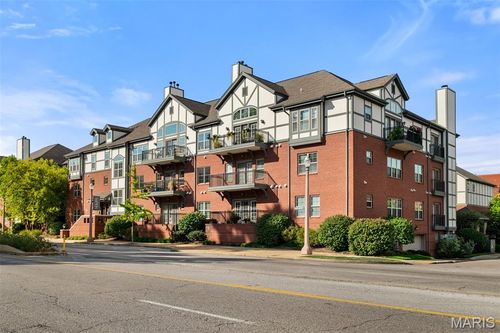 210-2211 S Grand Boulevard, St Louis, MO, 63104 | Card Image
