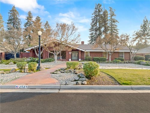 2527 W San Madele Ave, Fresno, CA, 93711-2741 | Card Image