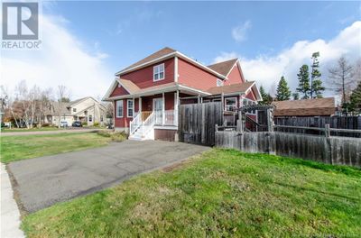 163 Rue Fortune, House other with 3 bedrooms, 3 bathrooms and null parking in Dieppe NB | Image 2